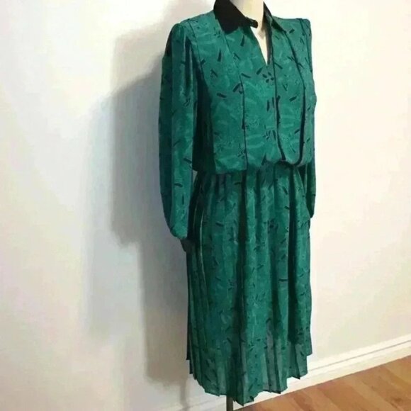 Vintage Dress - Picture 2 of 8